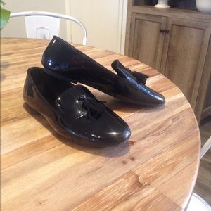 GAP black patten leather loafers with tassels